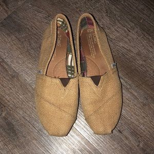 Burlap Toms